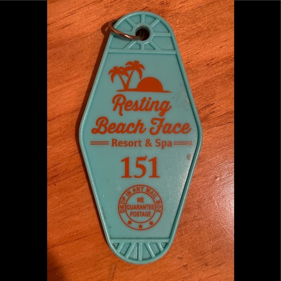 Retro hotel style key tag. Beach vibes 🏝 - Picture 1 of 4